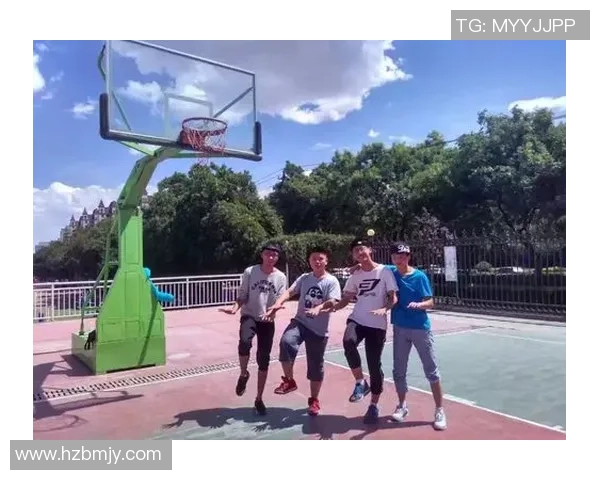在广州的阳光下一起打篮球感受青春的热血与友谊的力量